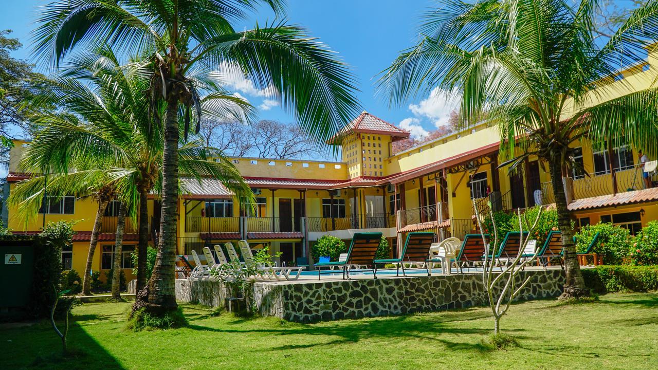 Hotel Isolina Beach Potrero  Exterior photo